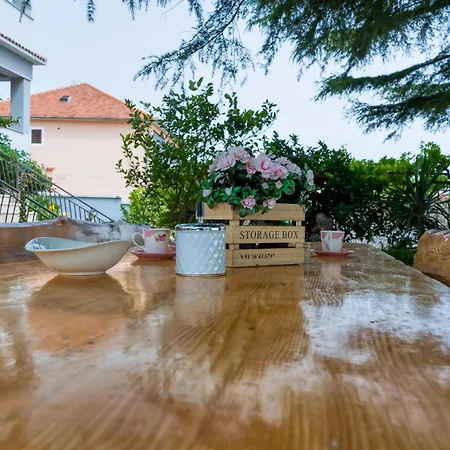 Appartement Pool Bakija - Happy Pakoštane