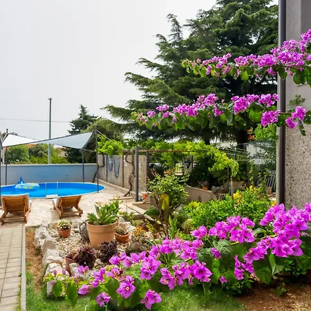 Pool & Garden Bakija - Happy דירה